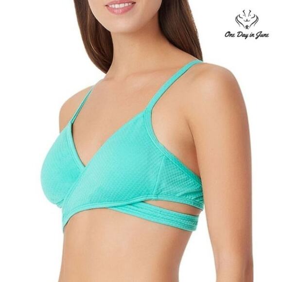 Sugar Beach Textured Bikini Top Size XL - Picture 3 of 3